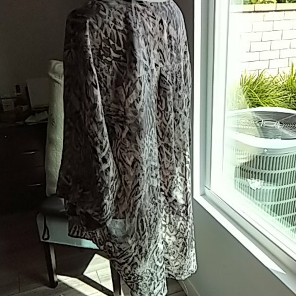 Beverly Drive womens blouse 20-22W/M - Picture 3 of 6